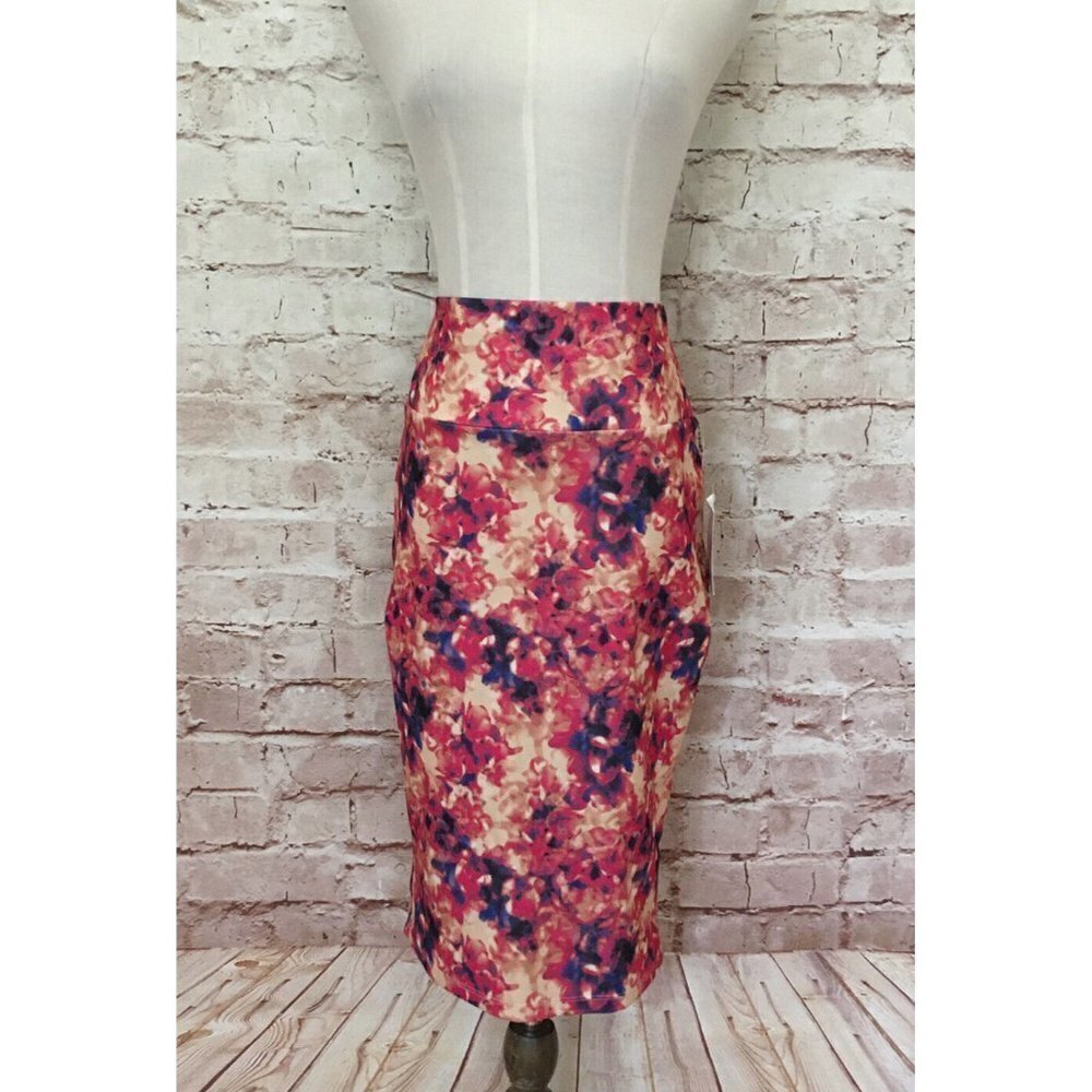 LuLaRoe CASSIE Skirt Bodycon Pencil Pink Stretch Purple Red Floral Size XS NEW